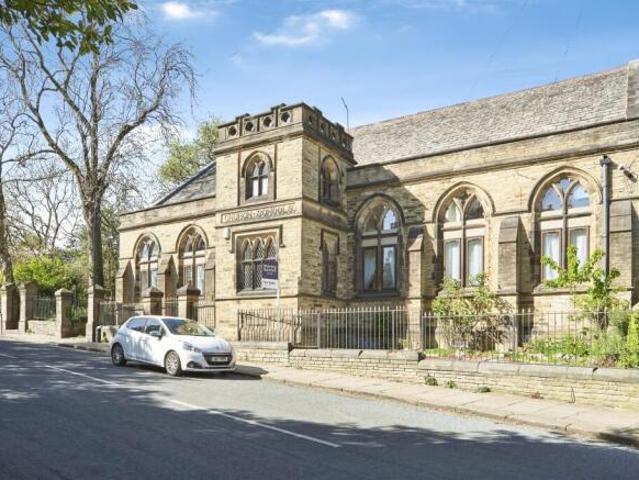 House for sale in Pudsey, West Yorkshire
