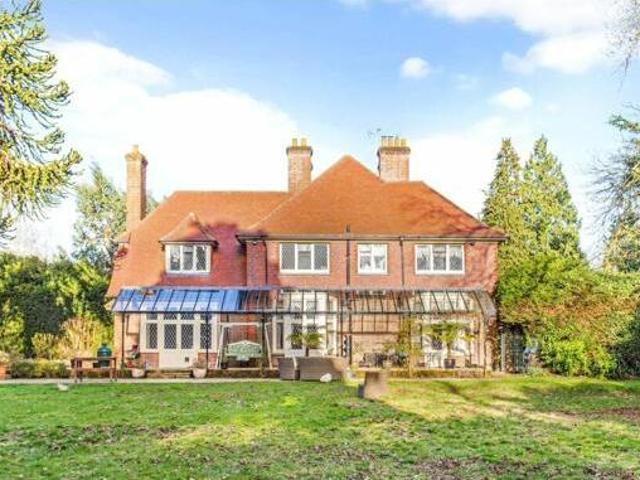 House for sale in Batchworth, Hertfordshire