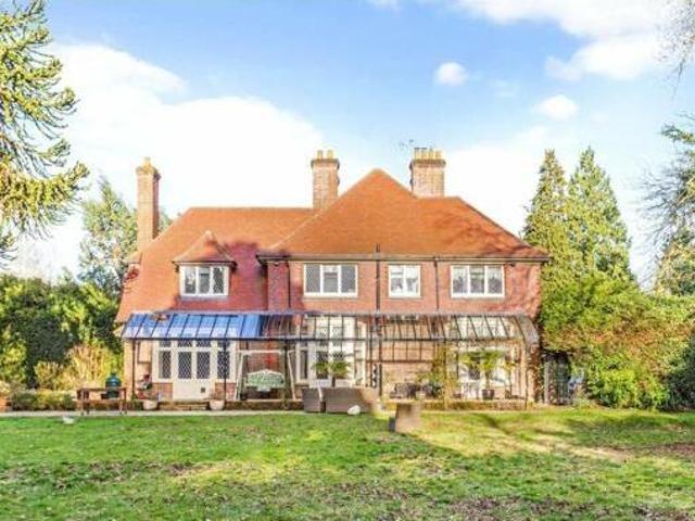 House for sale in Batchworth, Hertfordshire