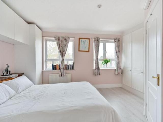 House for sale in Kingston Upon Thames, Greater London