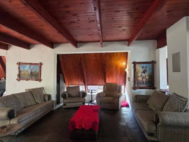 House for sale in Hartbeespoort Dam Nature Reserve, North West