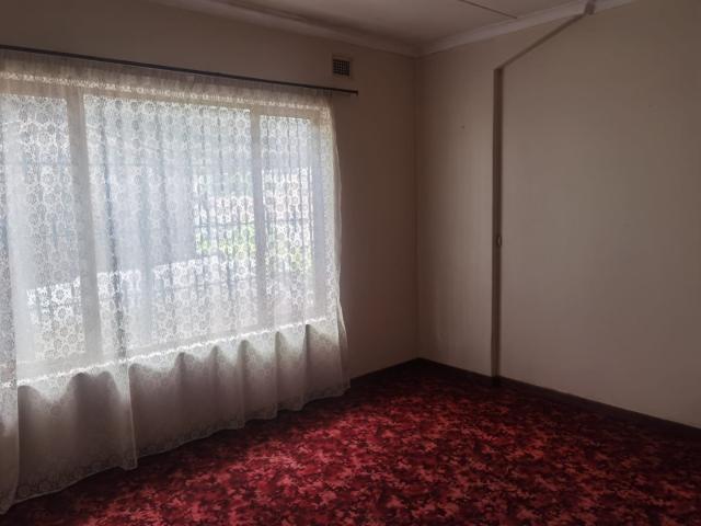 House for sale in Chatsworth, Kwazulu-natal