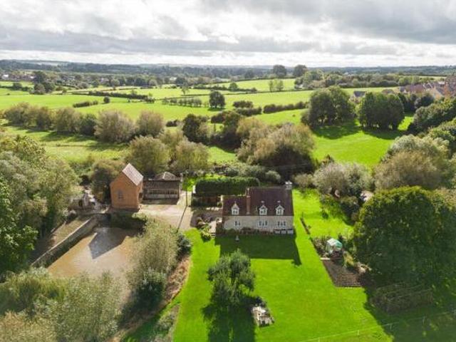 House for sale in Alderminster, Warwickshire