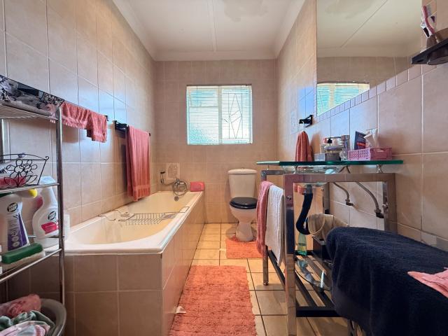House for sale in Vosloorus, Gauteng