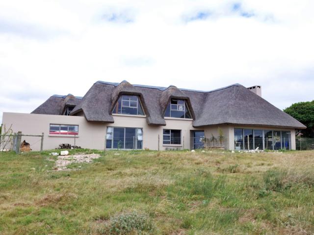 House for sale in Groot Brak Rivier, Western Cape
