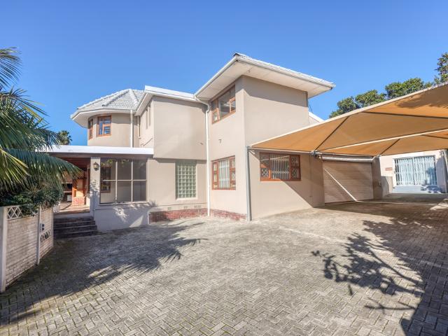 House for sale in Stirling, East London