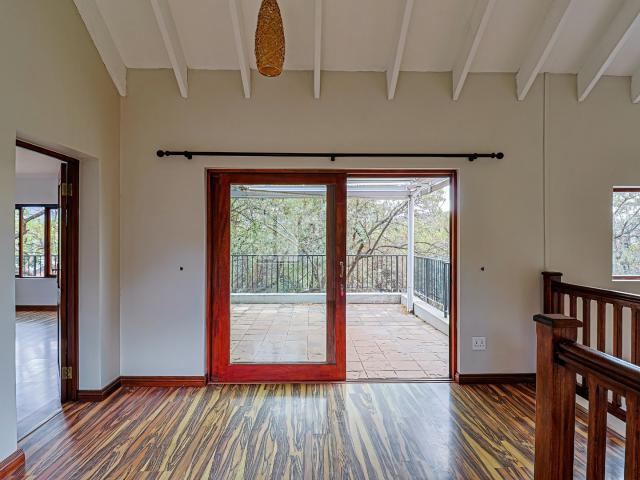 House for sale in Hartbeespoort Dam Nature Reserve, North West