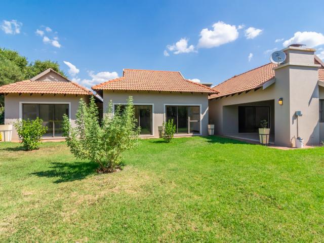 House for sale in Hartbeespoort Dam Nature Reserve, North West
