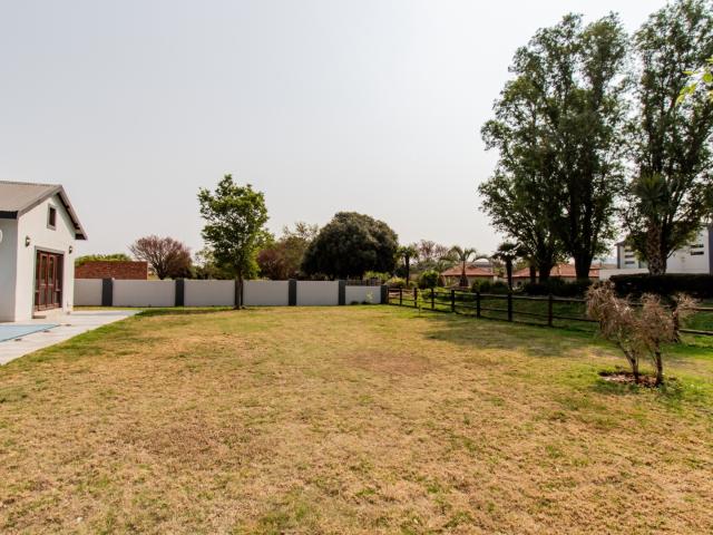 House for sale in Hartbeespoort Dam Nature Reserve, North West
