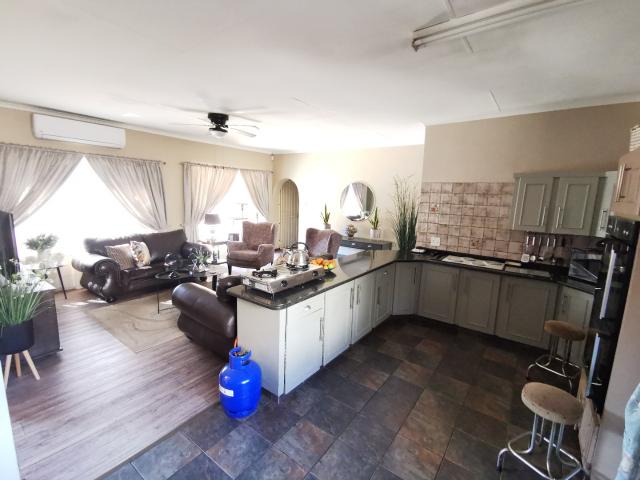 House for sale in Theresapark, Waterkloof