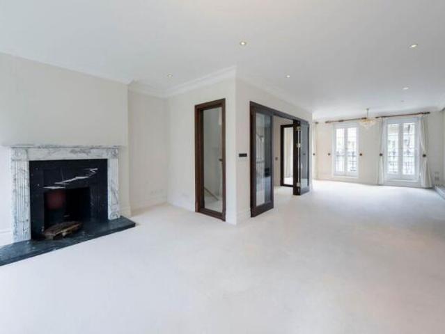 House for sale in Kensington, Calderstones