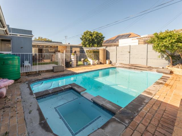 House for sale in Cape Town, Western Cape
