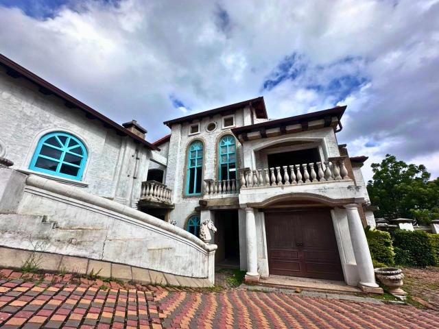 House for sale in Waterkloof, Gauteng