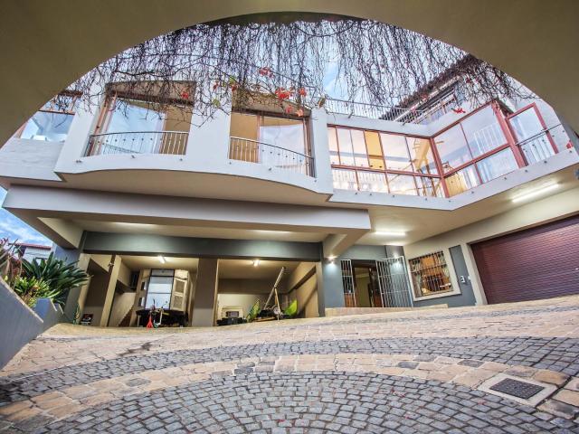 House for sale in Waterkloof, Gauteng