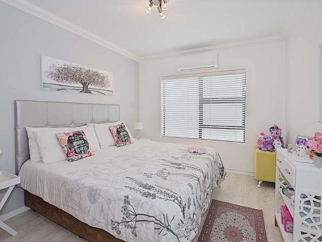 House for sale in Blouberg, Western Cape