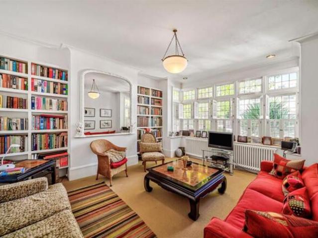 House for sale in Barnes, Greater London