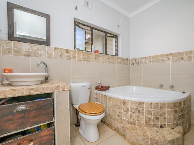 House for sale in Queensburgh, Kwazulu-natal