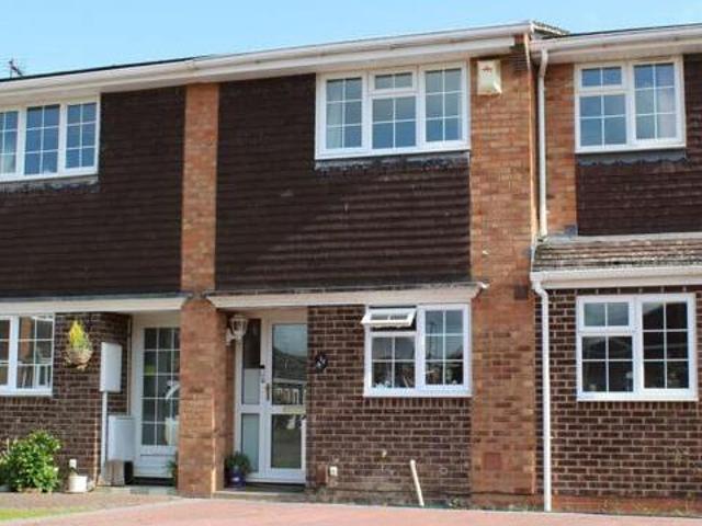 House for sale in Green Close, Warwickshire