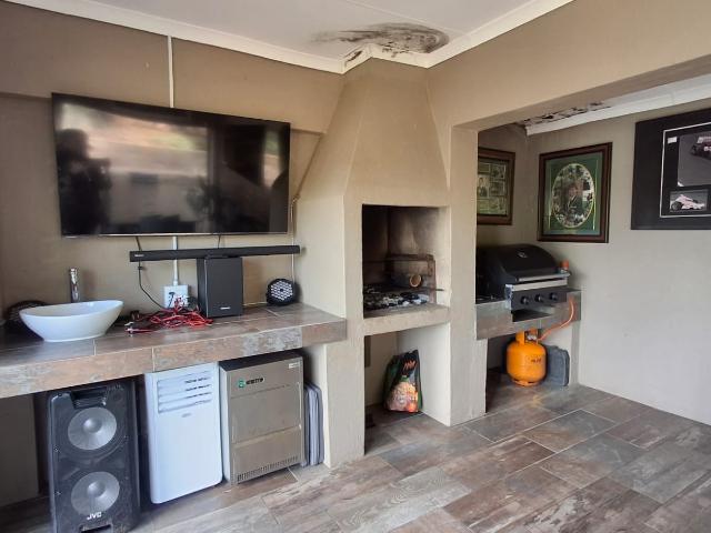 House for sale in Nooitgedacht, Gauteng