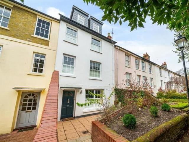 House for sale in Fulflood, Hampshire