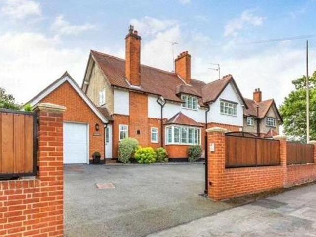 House for sale in Brookwood, Woking