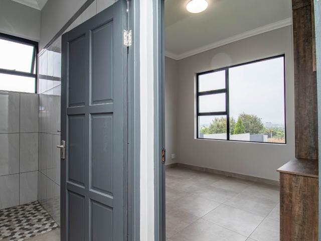 House for sale in Hartbeespoort Dam Nature Reserve, North West