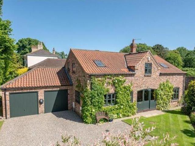 House for sale in High Field, York