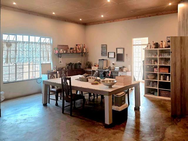 House for sale in Hartbeespoort Dam Nature Reserve, North West