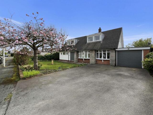House for sale in Gayton