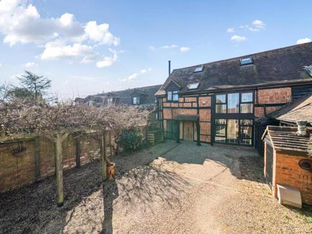 House for sale in Gerrards Cross, Denham