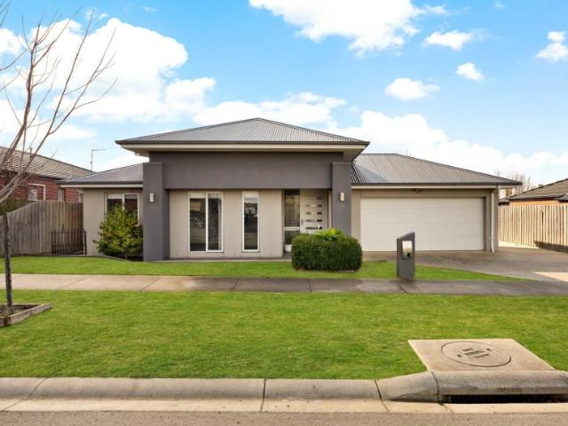 House for sale in Gisborne, Victoria