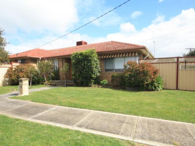 House for rent in Gladstone Park, Melbourne