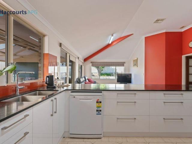 House for sale in Glen Iris, Bunbury