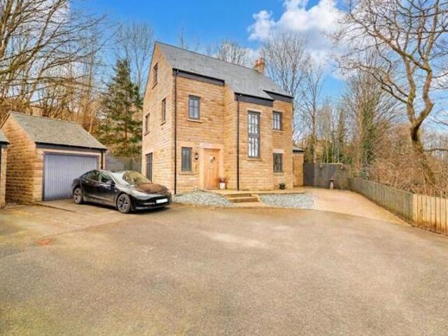 House for sale in Whitfield, Charlesworth