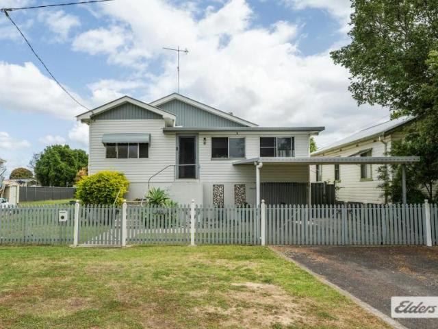House for sale in Grafton