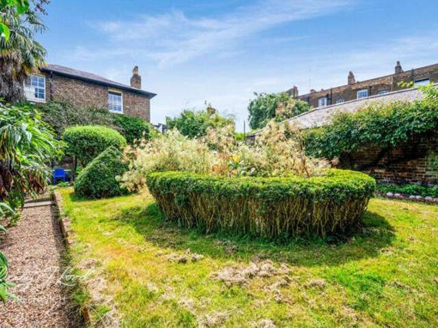 House for sale in Greenwich, Royal Borough of Greenwich