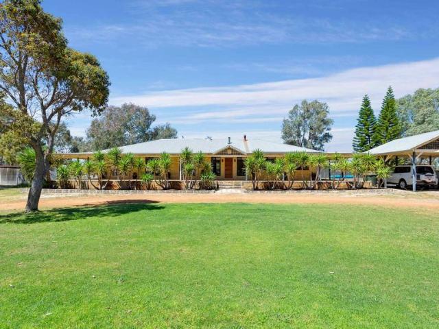 House for sale in Henley Brook, City of Swan