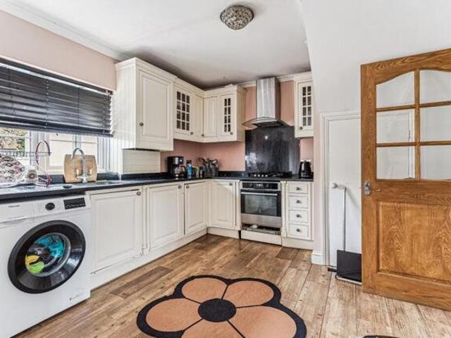 House for sale in Moneyhill, Batchworth