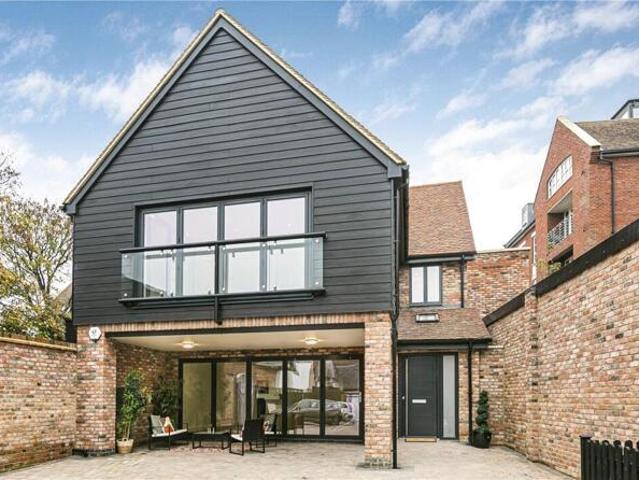 House for sale in King's Walden, Hertfordshire