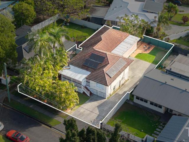 House for sale in Holland Park West, Greater Brisbane