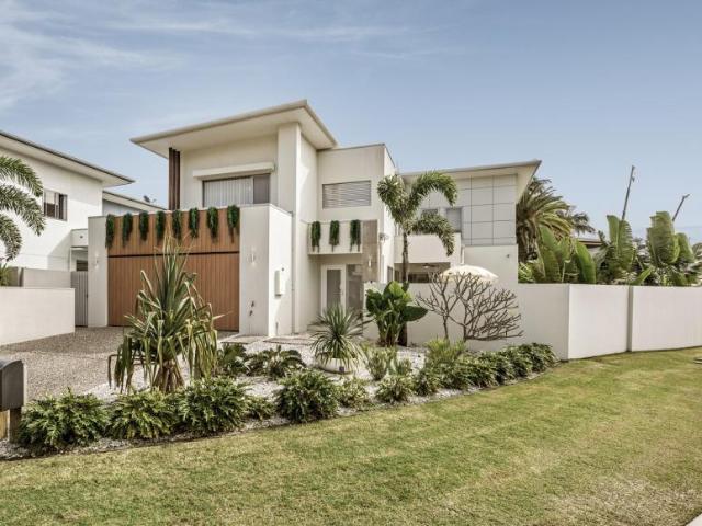 House for sale in Hope Island, Gold Coast City