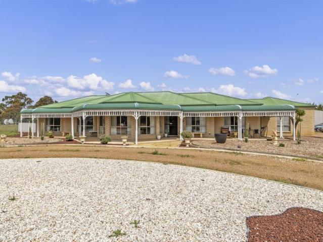 House for sale in Hopetoun Park, Victoria
