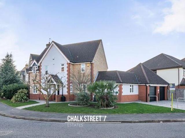 House for sale in Hornchurch, Greater London