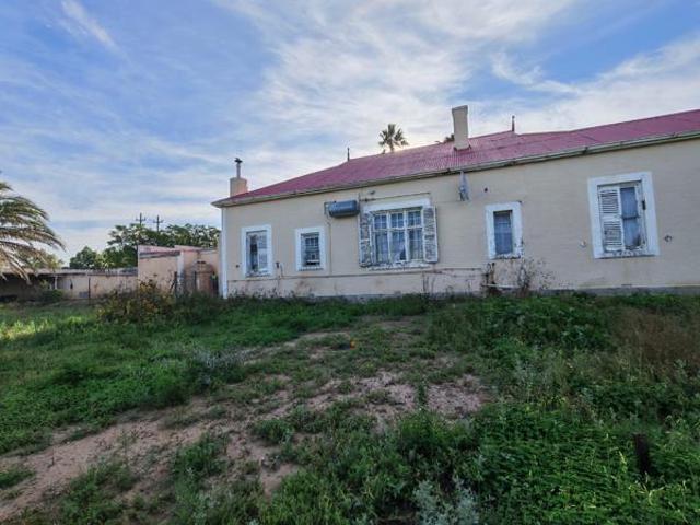 House for sale in Aberdeen, Camdeboo Local Municipality