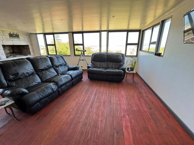 House for sale in Rietpoel, Theewaterskloof Local Municipality