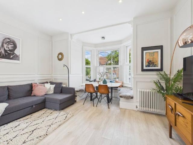 House for rent in Clewer Village, Windsor