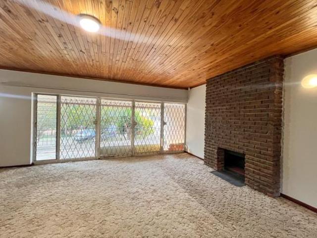 House for rent in Waterkloof, Gauteng