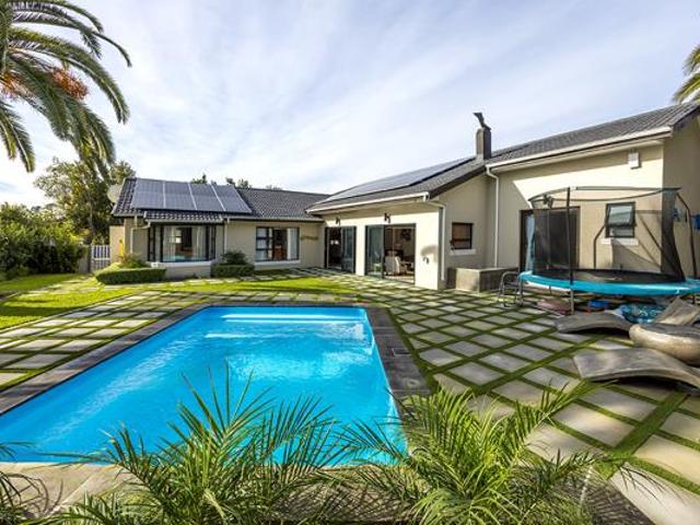 House for sale in Cape Town, Western Cape