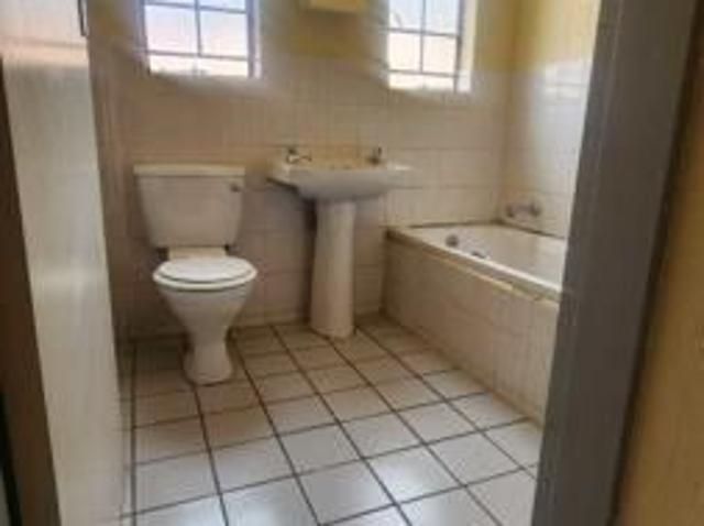 House for rent in Karenpark, Akasia