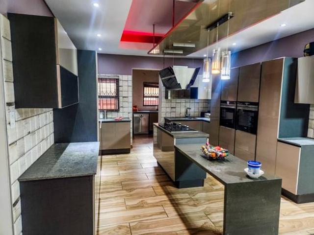 House for rent in Waterkloof, Gauteng